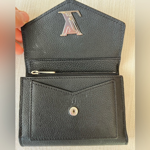Louis Vuitton MyLockMe Compact Wallet - Picture 4 of 16